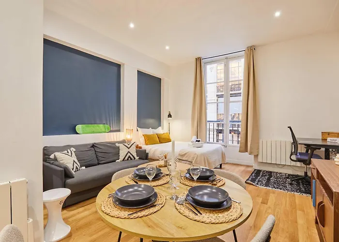 Charming & Modern Center Of