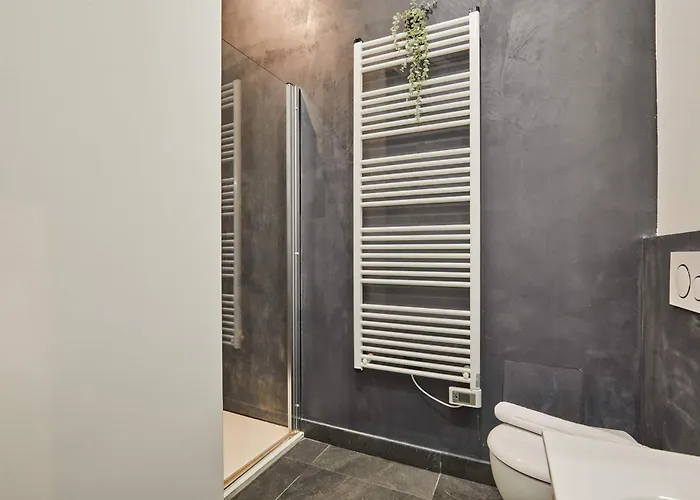 Charming & Modern Center Of Париж