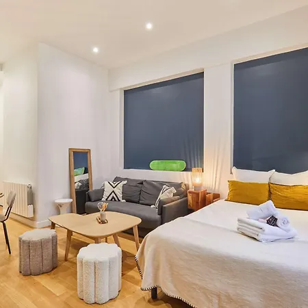 Apartament Charming & Modern Center Of *