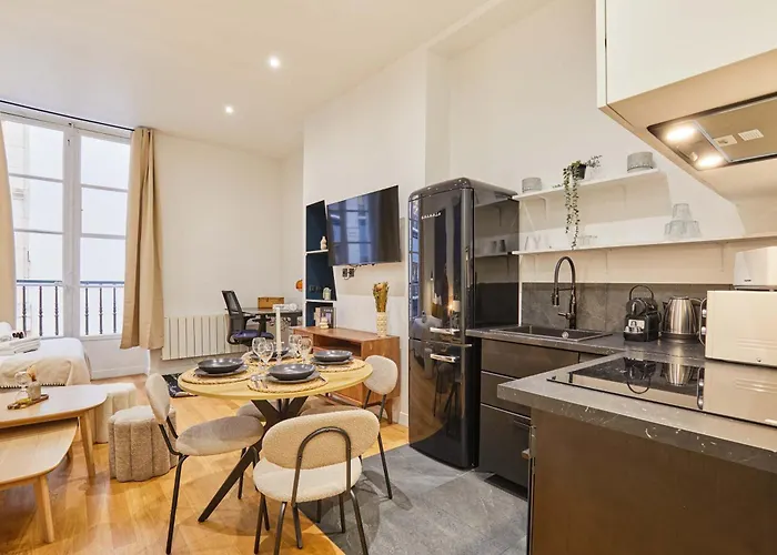 Charming & Modern Center Of Apartament *