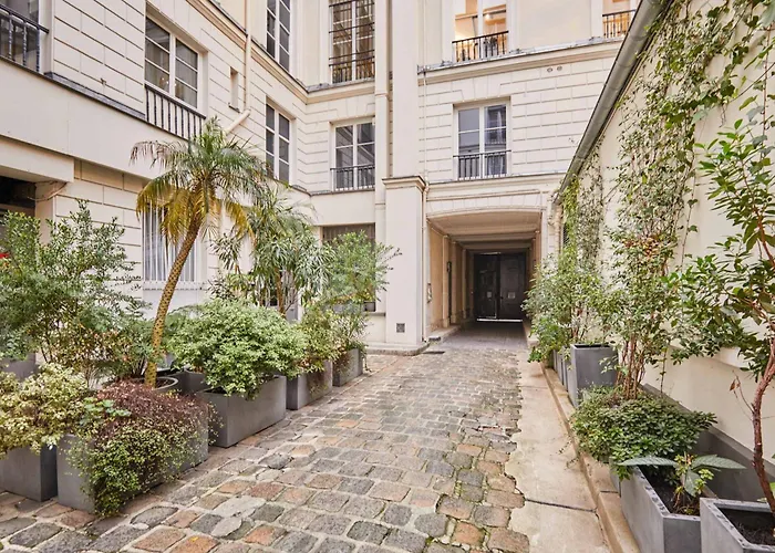 Apartament Charming & Modern Center Of